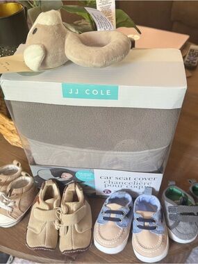 JJ Cole Car Seat Cover in Taupe Beige